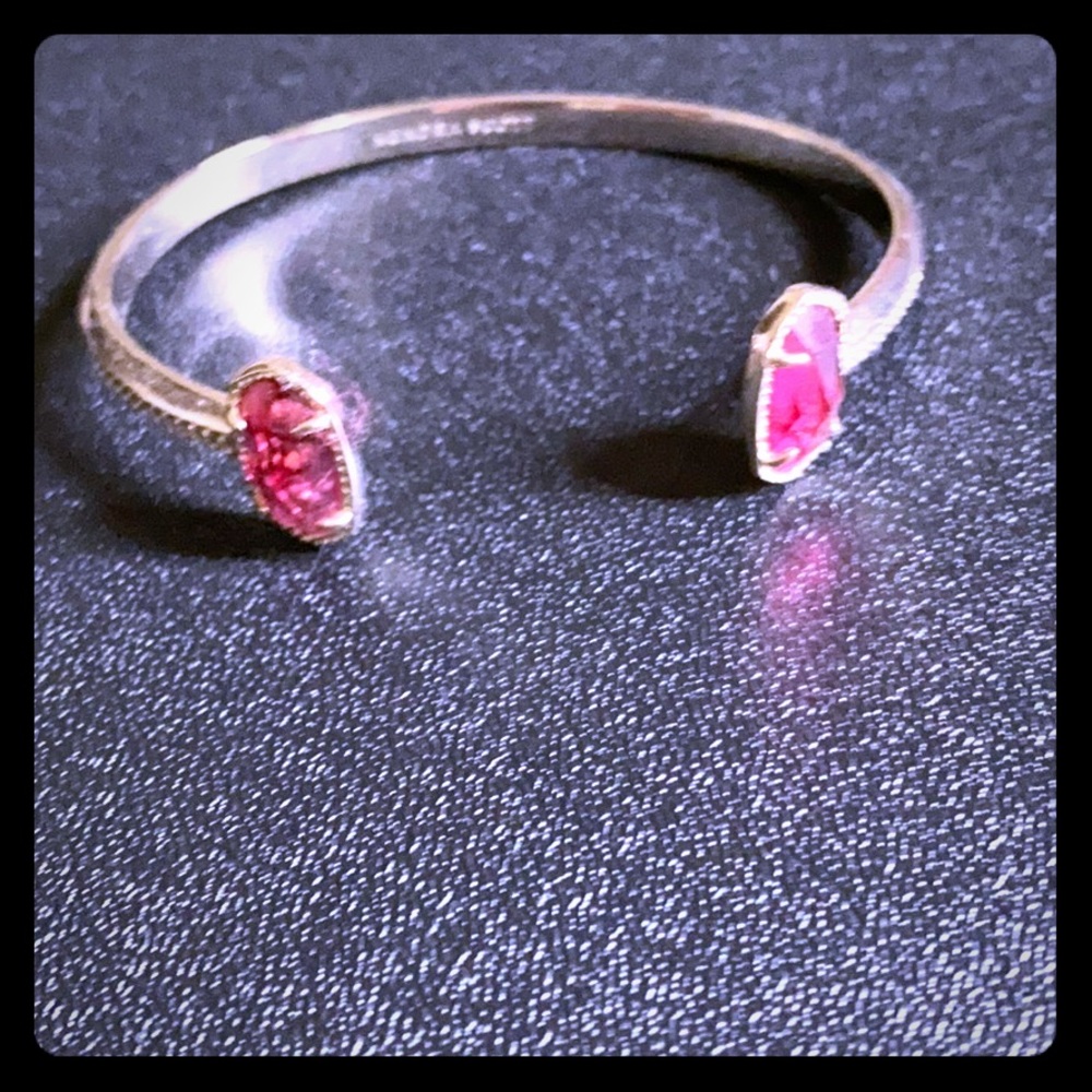 Gold Kendra Scott bracelet